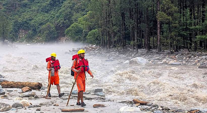 ഉത്തരേന്ത്യയിൽ കനത്ത നാശം വിതച്ച് പേമാരി; മഴക്കെടുതിയിൽ 78 മരണം, 37 പേരെ കാണാനില്ല
