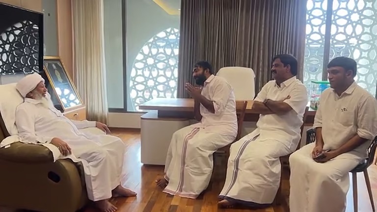 നിമിഷപ്രിയയുടെ മോചനത്തിനായി ചർച്ചകള് പുരോഗമിക്കുന്നു; കാന്തപുരം മുസ്ലിയാരെ നേരില് കണ്ട് നന്ദി അറിയിച്ച് ചാണ്ടി ഉമ്മൻ