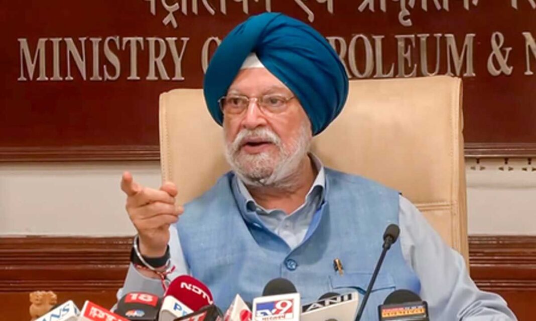 റഷ്യയിൽ നിന്നും എണ്ണ വാങ്ങുന്ന രാജ്യങ്ങൾക്ക് ഉപരോധമെന്ന് ട്രംപ്; ആശങ്കയില്ലെന്ന് ഇന്ത്യ