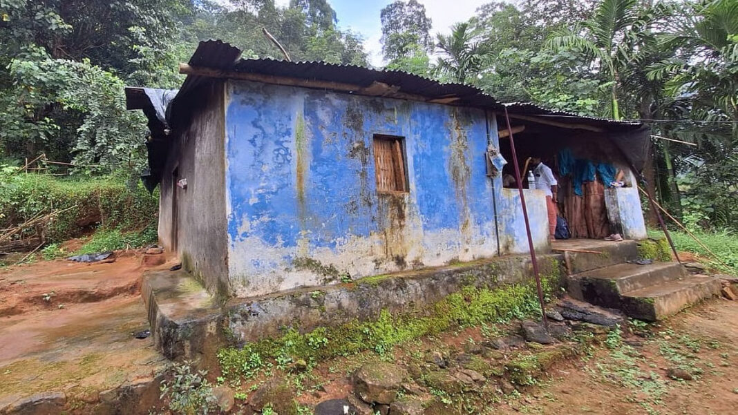 മലക്കപ്പാറയിലെ 41 ആദിവാസി കുടുംബങ്ങളുടെ പുനരധിവാസം പ്രതിസന്ധിയിൽ; പദ്ധതിയിൽ നിന്നും പിന്മാറാൻ സംസ്ഥാന സർക്കാരിൻ്റെ നീക്കം