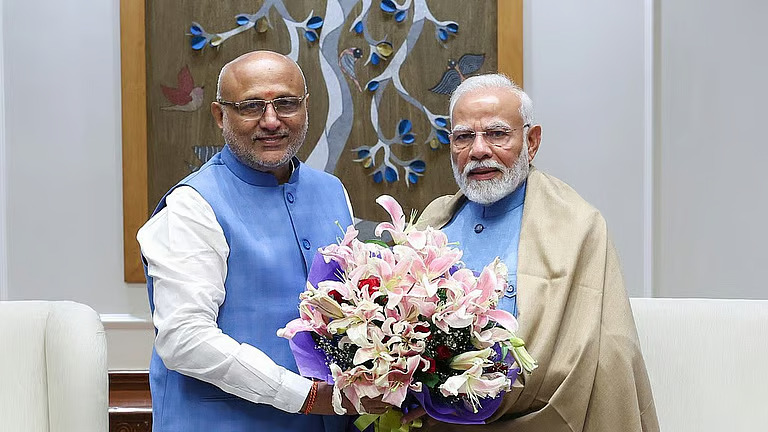 ഉപരാഷ്ട്രപതി തെരഞ്ഞെടുപ്പ്: പ്രതിപക്ഷ പിന്തുണ തേടി എൻഡിഎ; ഇൻഡ്യാ സഖ്യത്തിൻ്റെ സ്ഥാനാർഥിത്വത്തിൽ അവ്യക്തത