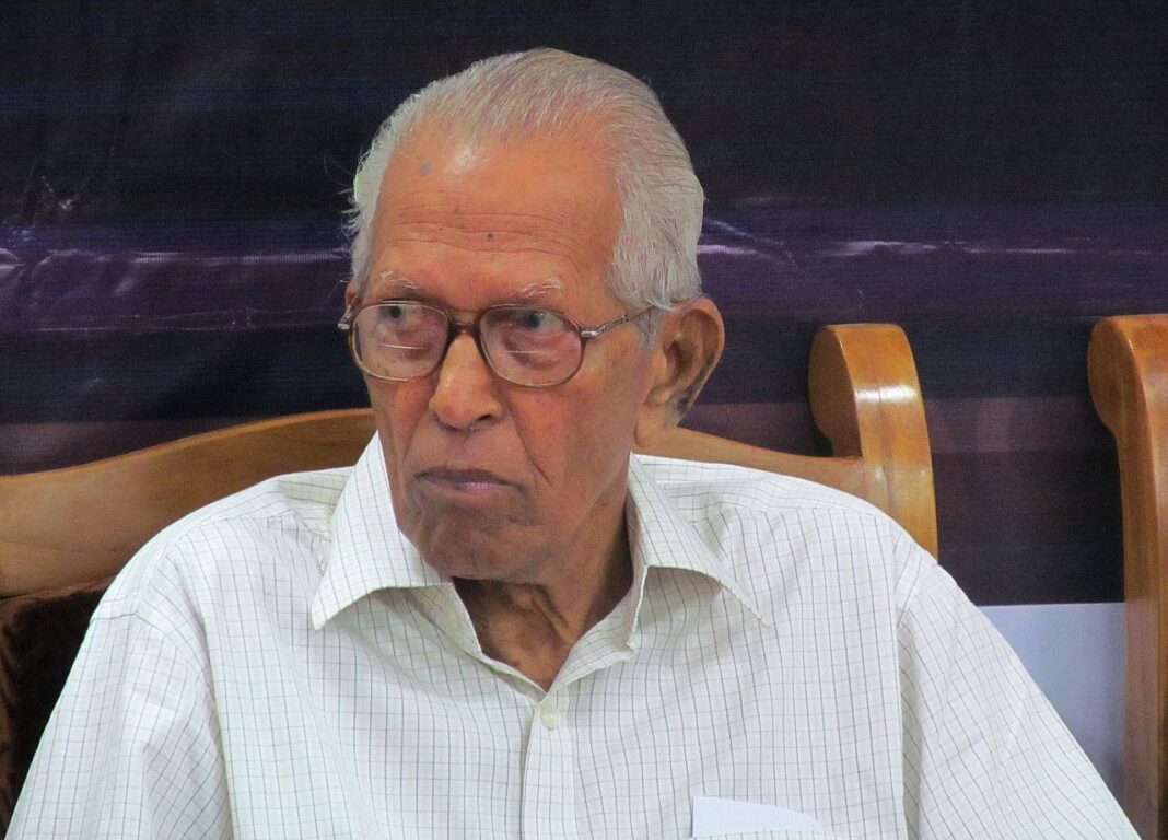 പ്രൊഫ. എം.കെ സാനു അന്തരിച്ചു