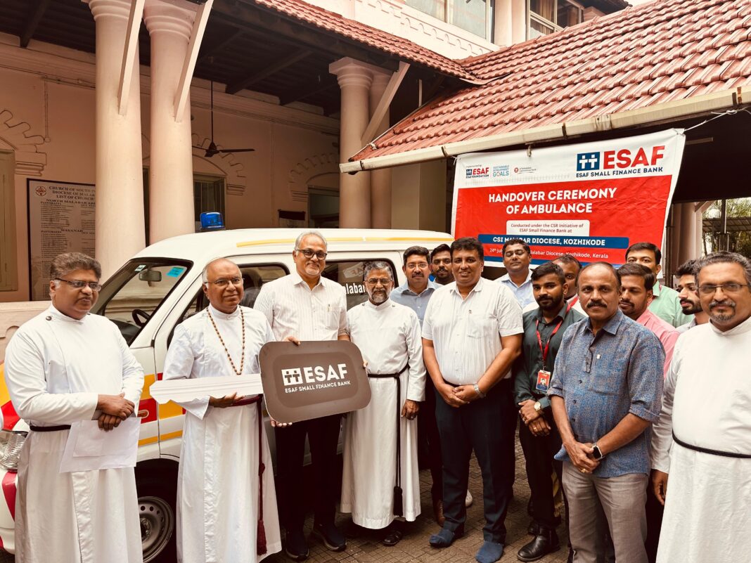 സിഎസ്ഐ മലബാർ മഹാ ഇടവകയ്ക്ക് ആംബുലൻസ് നൽകി ഇസാഫ് സ്മോൾ ഫിനാൻസ് ബാങ്ക്