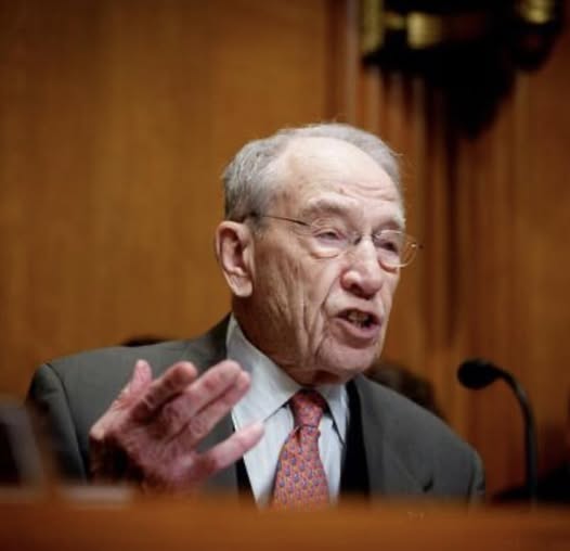 വിദേശ വിദ്യാർത്ഥികൾക്ക് ജോലി അംഗീകാരം നൽകുന്ന നയം: വിശദീകരണം ആവശ്യപ്പെട്ടു സെനറ്റ് ജുഡീഷ്യറി കമ്മിറ്റി ചെയർമാൻ ചാൾസ് ഇ. ഗ്രാസ്ലി