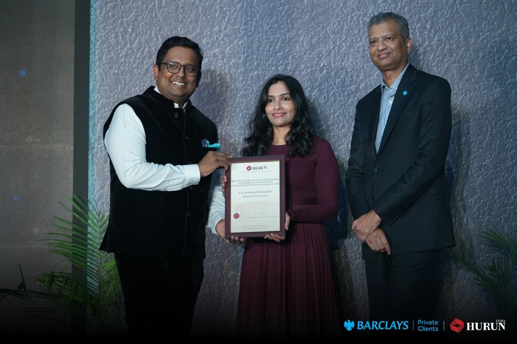 ഹുറൂണ് ഇന്ത്യ എക്സെലന്സ് അവാര്ഡ്; വി പി നന്ദകുമാര് കുടുംബത്തിന്