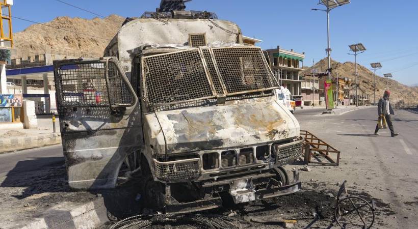 ലഡാക്കിലെ ജനങ്ങളുടെ ആശങ്കകൾ ചർച്ചകളിലൂടെ പരിഹരിക്കുമെന്ന് ലെഫ്റ്റനന്റ് ഗവർണർ; ലേയിൽ നിയന്ത്രണങ്ങൾക്ക് ഇളവ്