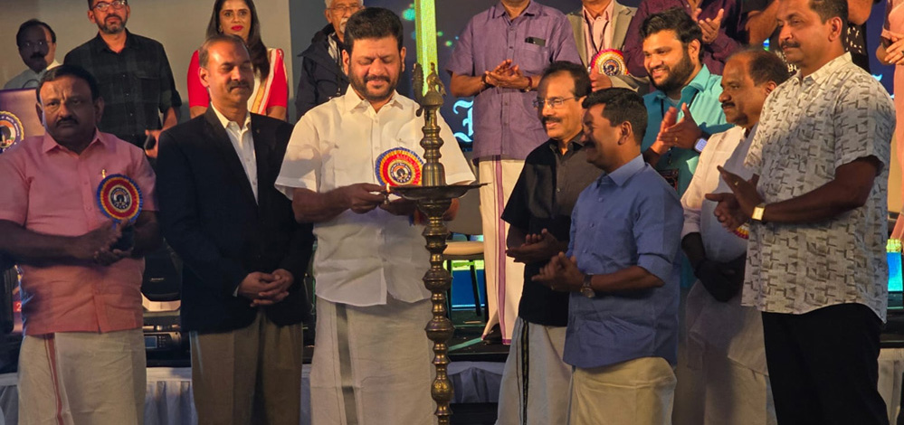 അപ്രിയ സത്യങ്ങള് കേള്ക്കുന്നില്ല, മാധ്യമങ്ങള് വലിയ ഭീഷണി നേരിടുന്നു: ഇന്ത്യ പ്രസ് ക്ലബ് സമ്മേളനത്തിൽ വി.കെ ശ്രീകണ്ഠന് എം.പി