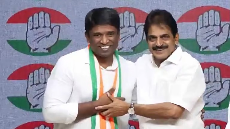 സിവിൽ സർവീസിൽ നിന്ന് രാജിവച്ച മലയാളി; കണ്ണൻ ഗോപിനാഥൻ കോൺഗ്രസിൽ