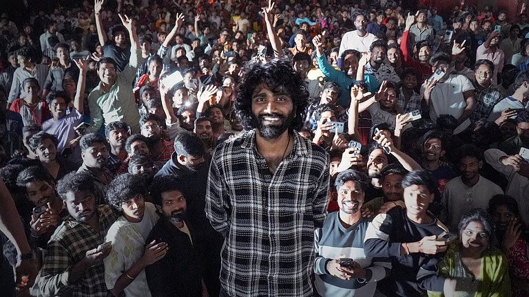 സൂപ്പർ സ്റ്റാർ ‘മെറ്റീരിയല്’, അടുത്ത രജനികാന്ത്! ആരാണ് പ്രദീപ് രംഗനാഥന്?