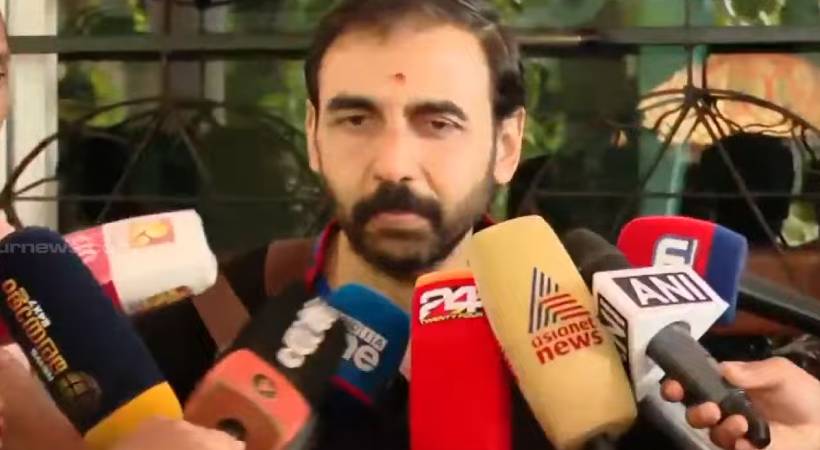 ‘എന്നെയാരും പ്രതികൂട്ടിലാക്കി എന്ന് കരുതുന്നില്ല, സത്യം തെളിയും’; അന്വേഷണത്തോട് സഹകരിക്കുമെന്ന് ആവർത്തിച്ച് ഉണ്ണികൃഷ്ണൻ പോറ്റി