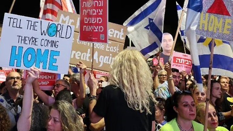 ഏഴ് ബന്ദികളെ വിട്ടയച്ച് ഹമാസ്; മോചനം രണ്ട് വര്ഷത്തിനു ശേഷം