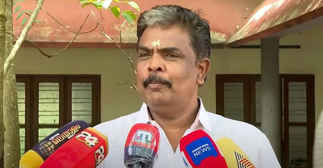 ശബരിമല സ്വർണക്കൊള്ള: ദേവസ്വം ബോർഡ് മുൻ അഡ്മിനിസ്ട്രേറ്റീവ് ഓഫീസർ മുരാരി ബാബു കസ്റ്റഡിയിൽ