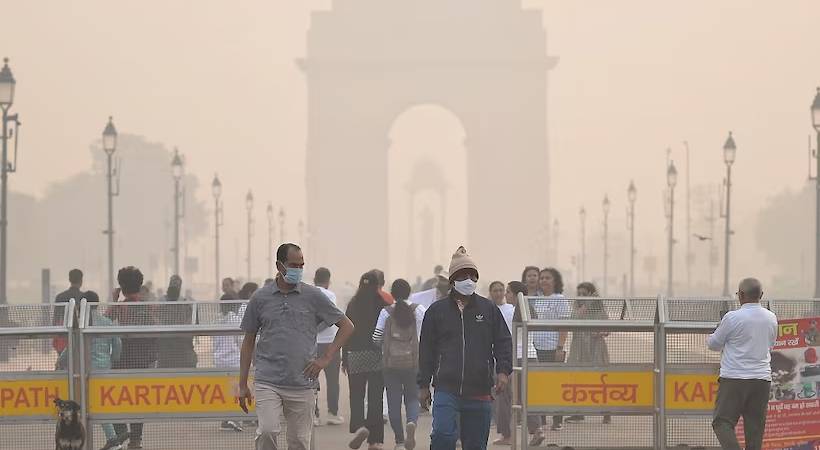 ശ്വാസംമുട്ടി ഡൽഹി: മലിനീകരണ നിയന്ത്രണങ്ങൾ പരിഷ്കരിച്ചു, വർക്ക് ഫ്രം ഹോം പരിഗണനയിൽ