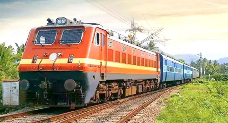 കേരള എക്സ്പ്രസ്സിൽ അതിക്രമം നേരിട്ട പെൺകുട്ടിയുടെ നിലയിൽ മാറ്റമില്ല; സംസ്ഥാനത്തെ റെയിൽവേ സ്റ്റേഷനുകളിലും ട്രെയിനുകളിലും ഗുരുതര സുരക്ഷാ വീഴ്ച