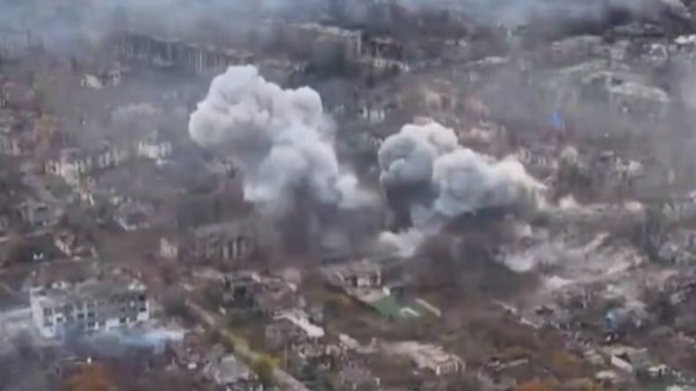 യുക്രൈൻ്റെ തന്ത്രപ്രധാന നഗരമായ പൊക്രോവ്സ്കിൽ ആക്രമണം കടുപ്പിച്ച് റഷ്യ