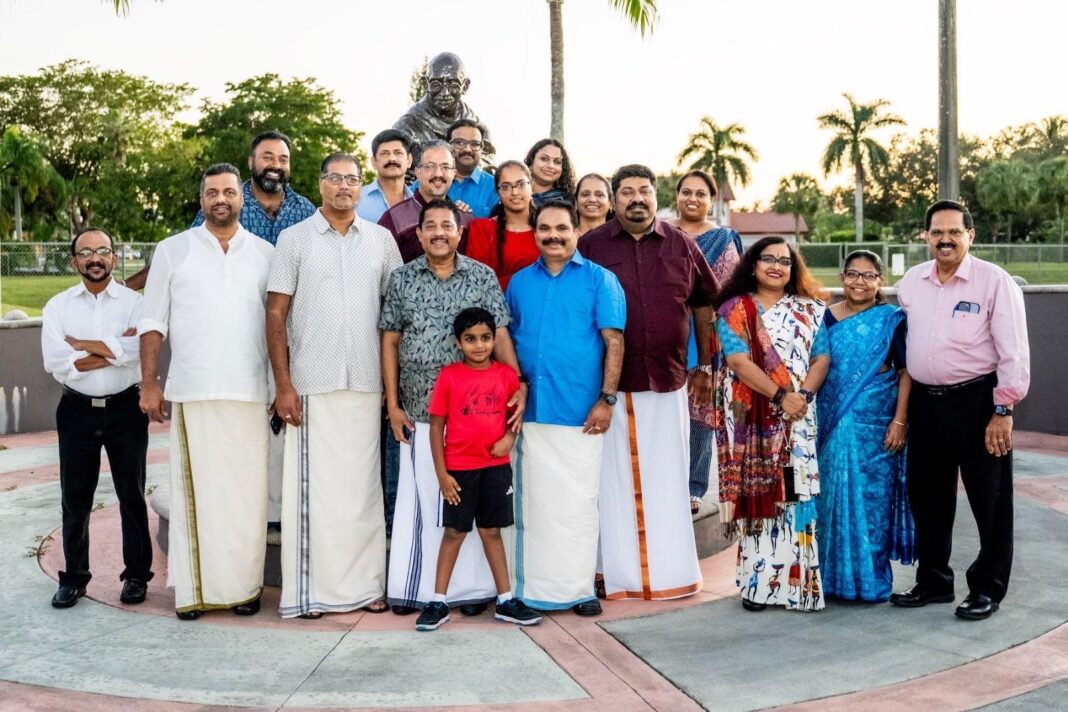 ഗാന്ധി പ്രതിമക്ക് മുന്നിൽ ഫോമാ ടീം പ്രോമിസ് അവയവദാന പ്രതിജ്ഞയെടുത്തു പ്രചാരണത്തിന് തുടക്കം