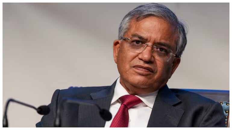 “ഗ്യാനേഷ് കുമാർ ഏൽപ്പിച്ച പണിയെടുത്തു”; തെരഞ്ഞെടുപ്പിലെ തിരിച്ചടിക്ക് പിന്നാലെ തെരഞ്ഞെടുപ്പ് കമ്മീഷണർക്കെതിരെ കോൺഗ്രസ്