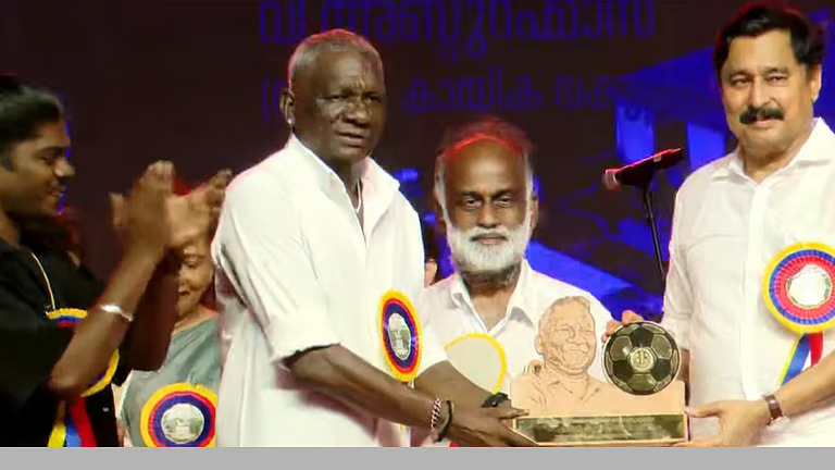 അഭിമാനമായി ഐ. എം. വിജയൻ അന്താരാഷ്ട്ര കായിക സമുച്ചയം; നാടിന് സമർപ്പിച്ച് മന്ത്രി