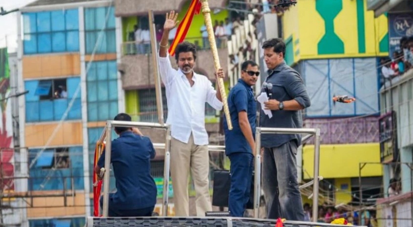 പുതുച്ചേരിയിൽ റോഡ് ഷോ നടത്താൻ വിജയ്; പൊലീസ് മേധാവിയ്ക്ക് അപേക്ഷ നൽകി