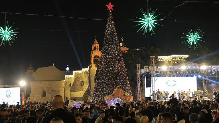 അതിജീവനത്തിൻ്റെയും പ്രത്യാശയുടെയും ക്രിസ്മസ്; രണ്ട് വർഷത്തിന് ശേഷം ബെത്ലഹേമിൽ വീണ്ടും ക്രിസ്മസ് ദീപം തെളിഞ്ഞു