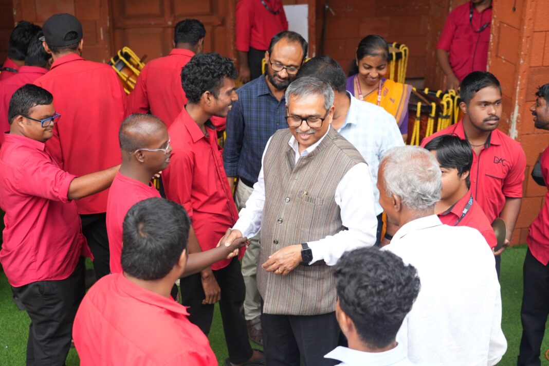 ഡിഫറന്റ് ആര്ട് സെന്റര് ഇന്ത്യയ്ക്കു മാതൃക;പ്രവീണ് പ്രകാശ് അംബസ്ത