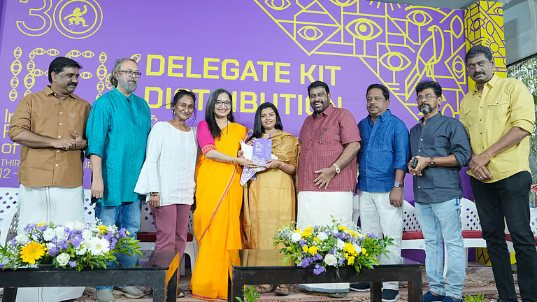 കേരളത്തിന്റെയും ലോകത്തിന്റെയും അഭിമാനമാണ് ഐഎഫ്എഫ്കെ എന്ന് ഡോ. ദിവ്യ എസ് അയ്യർ; ഡെലിഗേറ്റ് കിറ്റ് വിതരണോദ്ഘാടനം നടന്നു