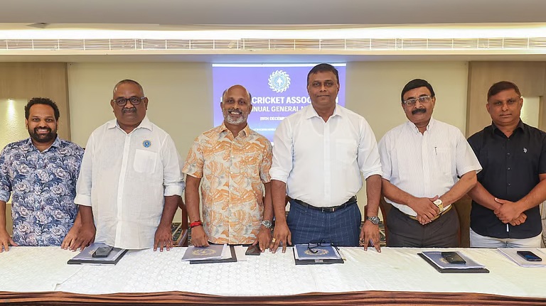 കൊച്ചിയിൽ അന്താരാഷ്ട്ര ക്രിക്കറ്റ് സ്റ്റേഡിയം നിർമിക്കാൻ കെസിഎ; നിർമാണം സർക്കാരുമായി ചേർന്ന്