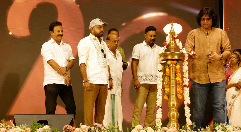 മാൻഡൊലിൻ രാജേഷ് സംഗീത സംവിധായകനാകുന്നു ; അരങ്ങേറ്റം ‘കെൻ ഡേവിഡ്’ലൂടെ