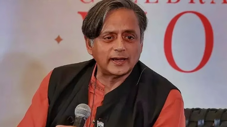 സവര്ക്കര് പുരസ്കാരം വേണ്ട; സ്വീകരിക്കില്ലെന്ന് ശശി തരൂര്