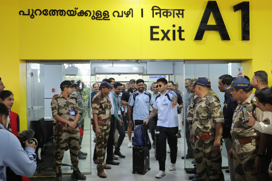 “ഇനി കളി കാര്യവട്ടത്ത്; നീലപ്പടയും കിവികളും തിരുവനന്തപുരത്ത് എത്തി