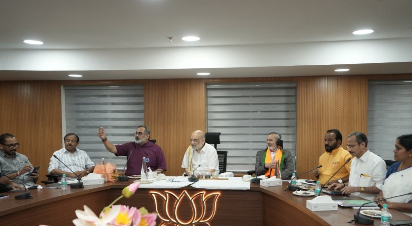 ‘കേരളത്തില് ഇനി ബിജെപി മുഖ്യമന്ത്രി’; തിരഞ്ഞെടുപ്പ് തന്ത്രങ്ങളുമായി അമിത് ഷാ തലസ്ഥാനത്ത്