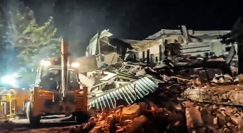 ഡല്ഹി തുര്ക്ക്മാന് ഗേറ്റില് അപ്രതീക്ഷിത ഒഴിപ്പിക്കല്; പ്രദേശത്ത് സംഘര്ഷം