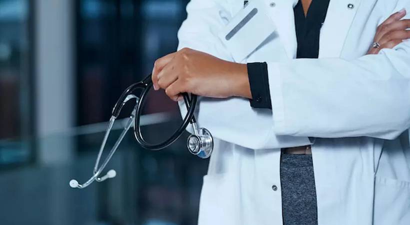 സർക്കാർ മെഡിക്കൽ കോളേജ് ഡോക്ടർമാർ അനിശ്ചിതകാല സമരത്തിലേക്ക്; ഇന്ന് ഒ പി ബഹിഷ്കരിച്ച് പ്രതിഷേധിക്കും