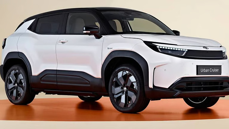 പുതിയ രൂപത്തിൽ ടൊയോട്ട അർബൻ ക്രൂയിസർ ഇവി എത്തുന്നു