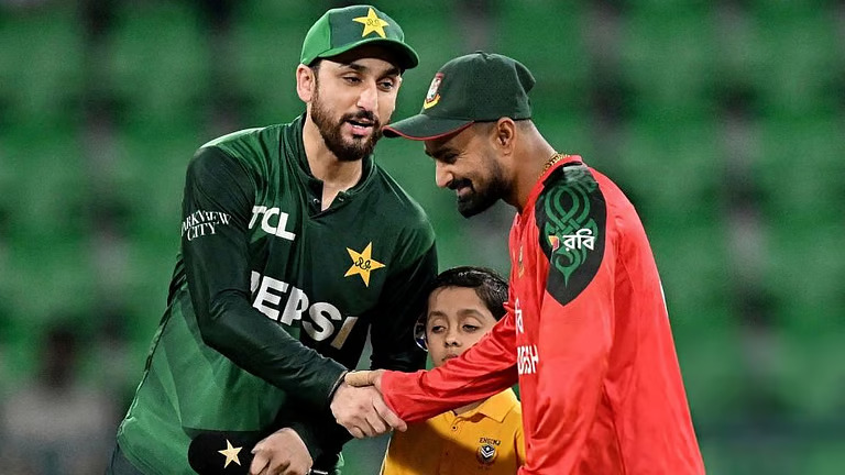 ടി20 ലോകകപ്പിൽ നിന്ന് പിന്മാറിയാൽ പാകിസ്ഥാൻ തകരും; 1000 കോടിയുടെ വമ്പൻ പണി കൊടുക്കാൻ ഐസിസി!