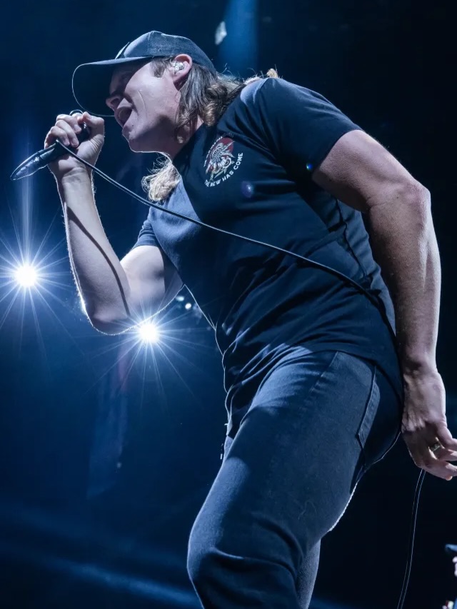 പ്രശസ്ത റോക്ക് ഗായകൻ ബ്രാഡ് ആർനോൾഡ് അന്തരിച്ചു