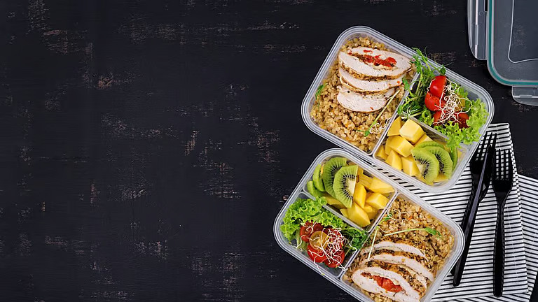 ലഞ്ച് ബോക്സുകള് ആരോഗ്യകരമാകട്ടെ; അബുദാബിയില് സ്കൂള് ഭക്ഷണത്തിന് പുതിയ നിയന്ത്രണങ്ങള്