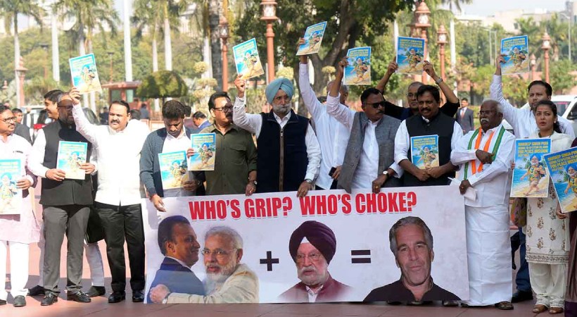 എപ്സ്റ്റീന് ഫയല്സ് വിഷയം; ഹര്ദീപ് സിങ് പുരിയുടെ രാജി ആവശ്യപ്പെട്ട് പാര്ലമെന്റില് പ്രതിപക്ഷ പ്രതിഷേധം