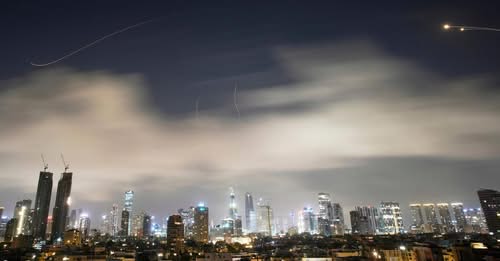 ഗൾഫ് മേഖലയിൽ ഇറാൻ്റെ പ്രത്യാക്രമണം; ആഗോള വിപണിയിൽ കനത്ത ഇടിവ്