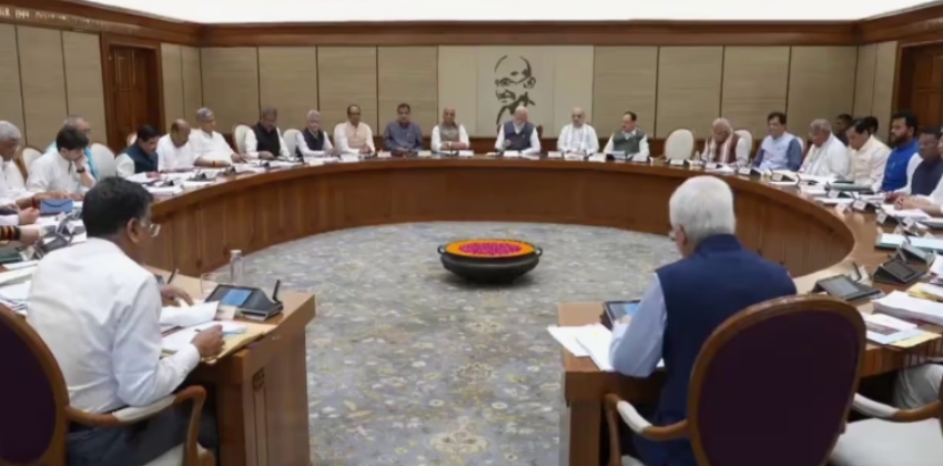 പശ്ചിമേഷ്യൻ സംഘർഷവും രാജ്യത്തെ ഊർജ പ്രതിസന്ധിയും ചർച്ച ചെയ്യാൻ കേന്ദ്രസർക്കാരിന്റെ സർവകക്ഷിയോഗം ഇന്ന്