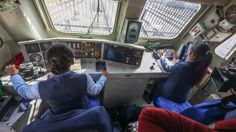 റെയിൽവേ റണ്ണിങ് ജീവനക്കാരുടെ കിലോമീറ്റർ അലവൻസ് പരിഷ്കരിച്ചു