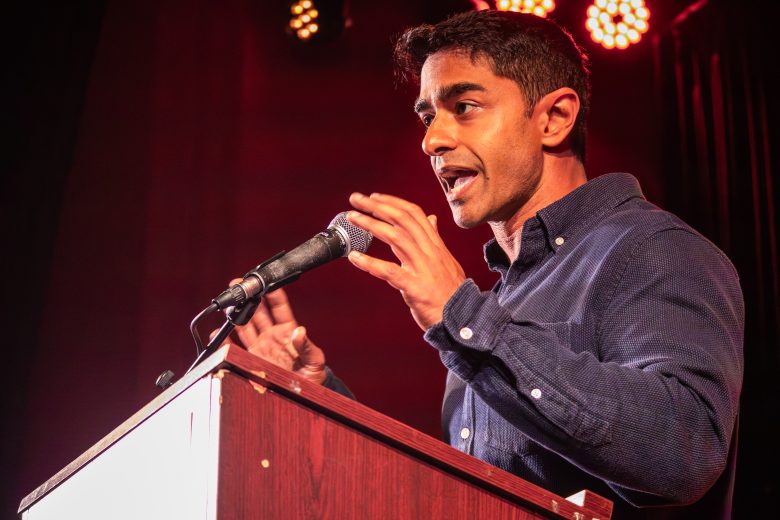 പെലോസിയുടെ പിൻഗാമിക്ക് വേണ്ടിയുള്ള പോരാട്ടം: സായ്കത്ത് ചക്രവർത്തി മുന്നേറ്റം തുടരുന്നു