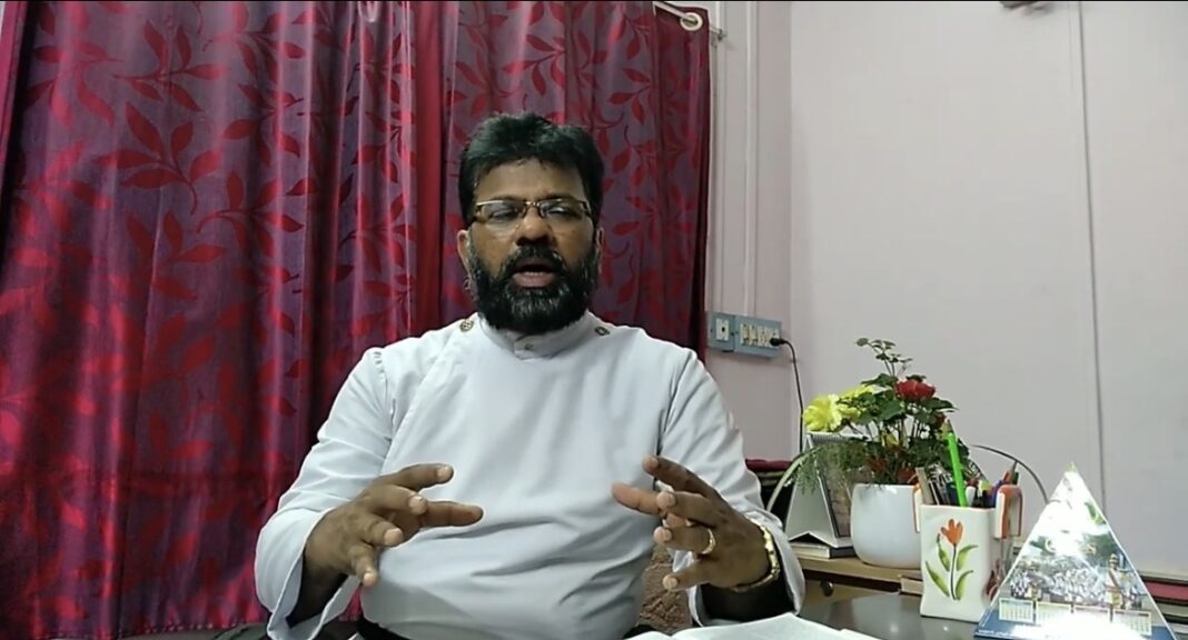 പരിശുദ്ധാത്മാവിന്റെ അഭിഷേകം മറ്റുള്ളവരുടെ വേദനകളിൽ ഇടപെടാനും ലോകത്തിന് വെളിച്ചമായി മാറാനുമുള്ള ജീവിതശൈലിയാണെന്ന് റവ. ജെയിംസ് കെ. ജോൺ