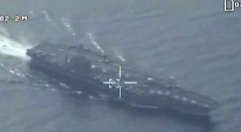 തിരിച്ചടിച്ച് ഇറാൻ: അമേരിക്കൻ പടക്കപ്പലുകളിലേക്ക് ഡ്രോൺ ആക്രമണം