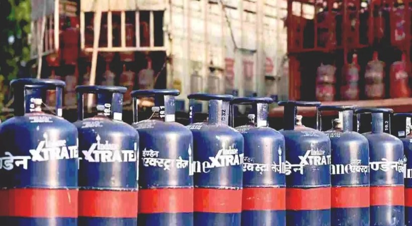 ഹോട്ടലുകള്ക്ക് വീണ്ടും ഇരുട്ടടി; വാണിജ്യ സിലിണ്ടറിന്റെ വില കുത്തനെ കൂട്ടി