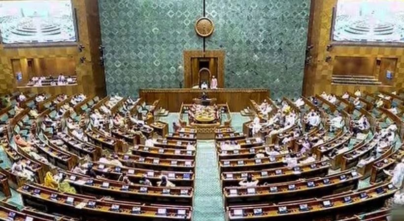 വനിതാ സംവരണ നിയമം 2023 പ്രാബല്യത്തില്; കേന്ദ്ര വിജ്ഞാപനം വനിതാ സംവരണ ഭേദഗതി ബില്ലില് ഇന്ന് ലോക്സഭയില് വോട്ടെടുപ്പ് നടക്കാനിരിക്കെ