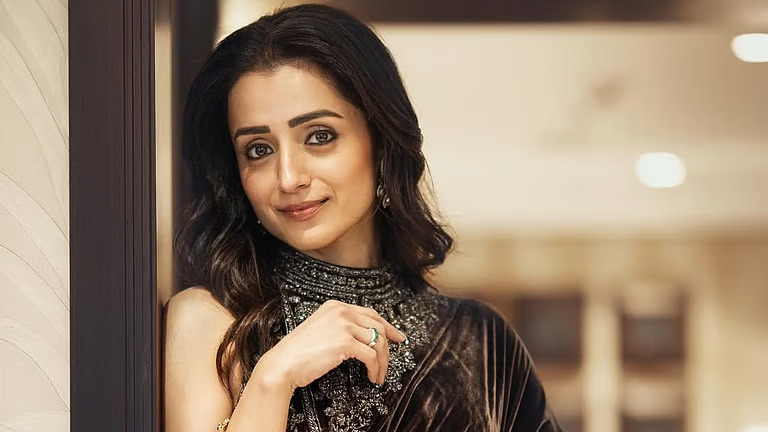 “അങ്ങനെ ഞാൻ സിനിമ ഉപേക്ഷിച്ചു, ഒരു കോടീശ്വരനെ വിവാഹം കഴിച്ചു”; പരിഹാസ പോസ്റ്റുമായി തൃഷ