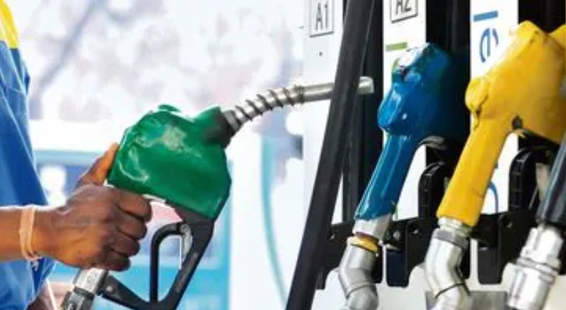 പെട്രോള്,ഡീസല് വില വര്ധന പരിഗണനയിലില്ലെന്ന് കേന്ദ്രം; മറിച്ചുള്ള റിപ്പോര്ട്ടുകള് കേന്ദ്ര പെട്രോളിയം മന്ത്രാലയം തള്ളി