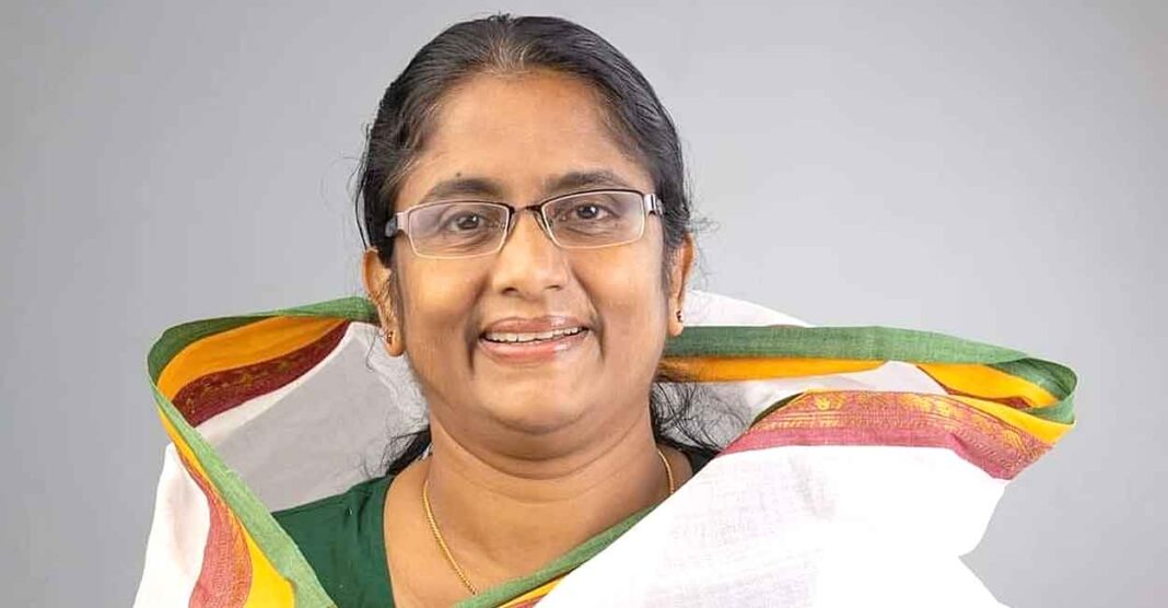 ‘പേരിനൊരു വനിതാ മന്ത്രി പോര, അർഹമായ പ്രാതിനിധ്യം വേണം’; മന്ത്രി സ്ഥാനത്തിൽ പരിഗണന പ്രതീക്ഷിച്ച് ഷാനി മോൾ ഉസ്മാൻ