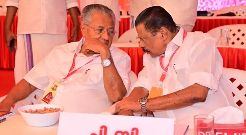 ‘അസാധാരണ സാഹചര്യം നേരിടാന് അസാധാരണ നടപടി തന്നെ വേണം’; തിരഞ്ഞെടുപ്പിലെ തോല്വിക്ക് പിന്നാലെ പുതിയ നേതൃത്വം വരണമെന്ന് സിപിഐഎമ്മില് ആവശ്യം